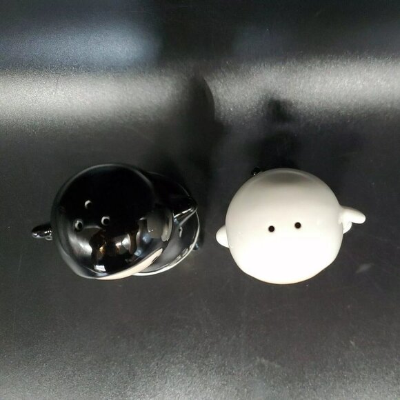 NINJA SALT AND PEPPER SHAKERS Set Ceramic Japanese Warriors Black White - Picture 4 of 12